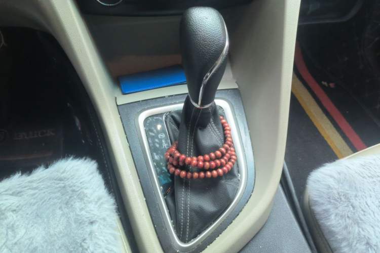 Used Buick GT 2017 15N Automatic Entry-Level Trim Gear Lever