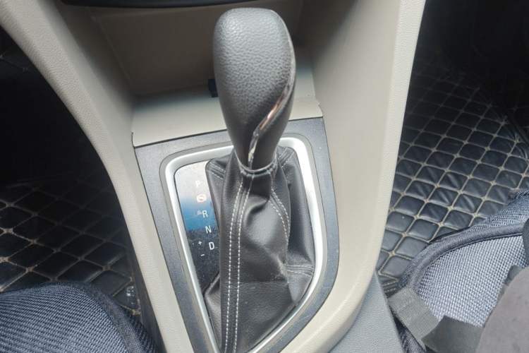 Used Buick GT 2017 15N Automatic Entry-Level Trim Gear Lever