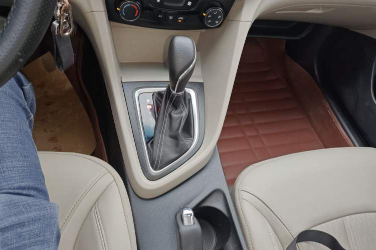 Used Buick GT 2017 15N Automatic Elite Version Gear Lever