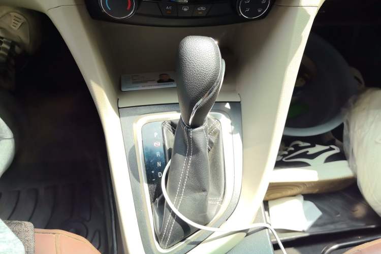 Used Buick GT 2017 15N Automatic Entry-Level Trim Gear Lever