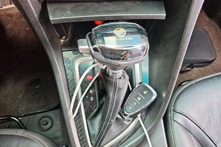 Used Buick GT 2017 15N Automatic Deluxe Edition Gear Lever