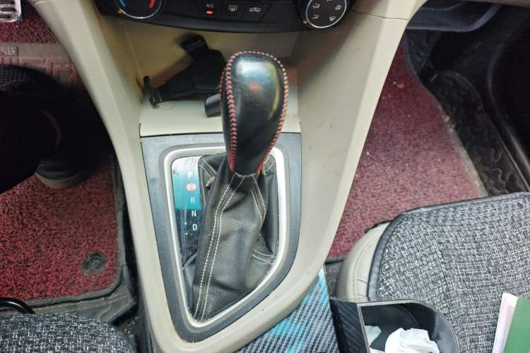 Used Buick GT 2017 15N Automatic Elite Version Gear Lever