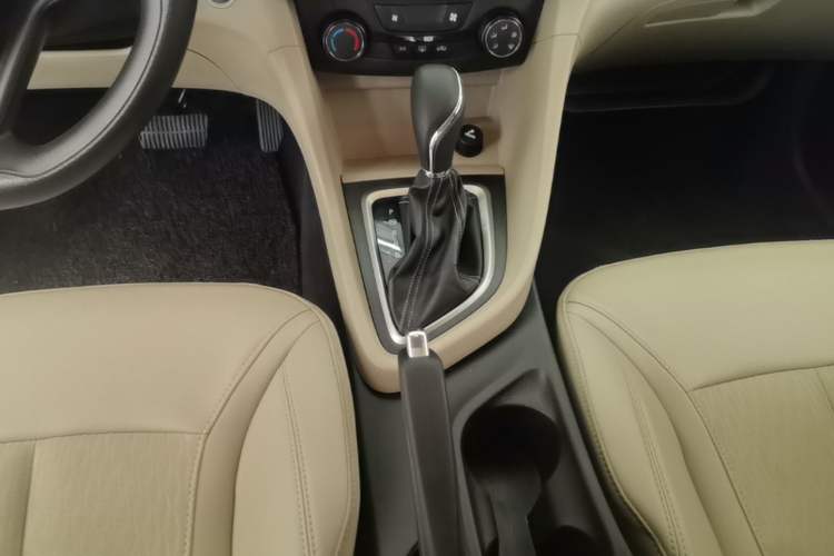 Used Buick GT 2017 15N Automatic Elite Version Gear Lever