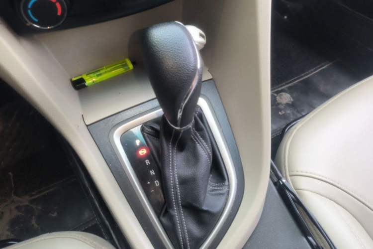 Used Buick GT 2017 15N Automatic Elite Version Gear Lever