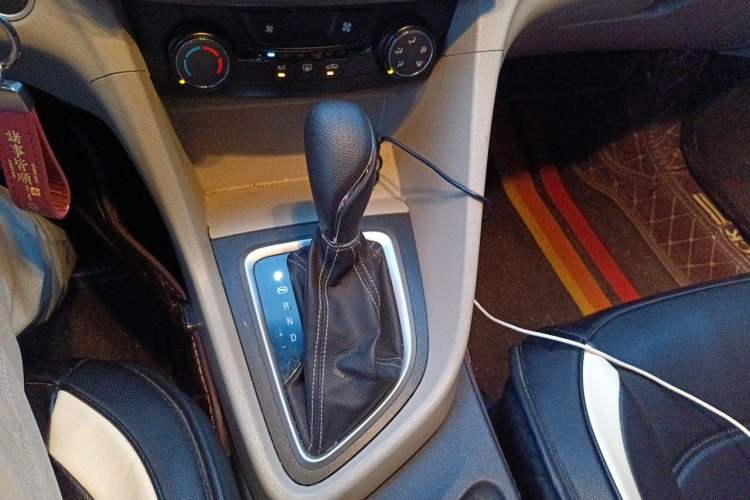 Used Buick GT 2017 15N Automatic Elite Version Gear Lever
