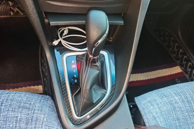 Used Buick GT 2017 15N Automatic Deluxe Edition Gear Lever