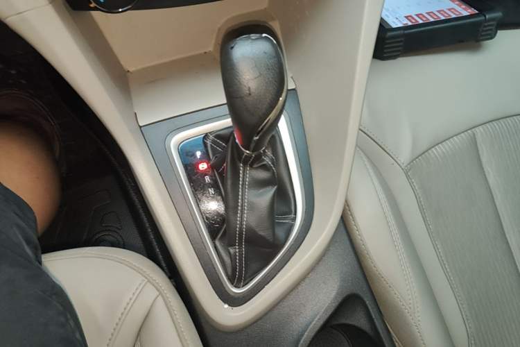 Used Buick GT 2017 15N Automatic Elite Version Gear Lever