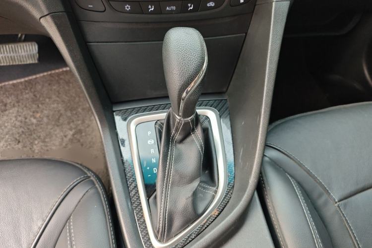 Used Buick GT 2017 15N Automatic Deluxe Edition Gear Lever