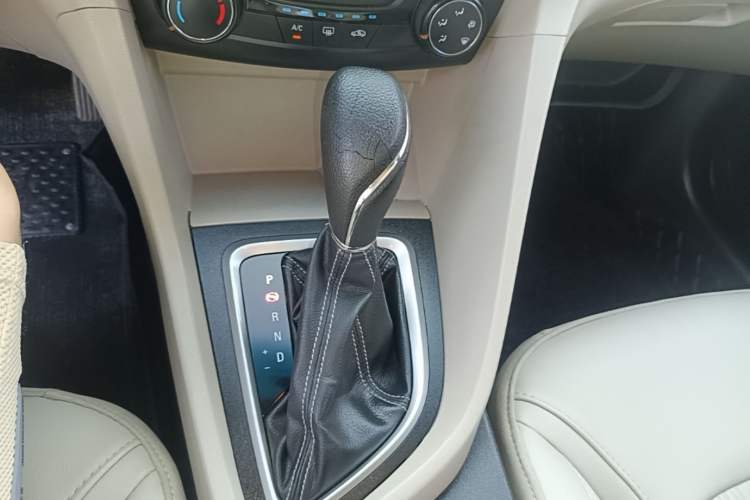 Used Buick GT 2017 15N Automatic Elite Version Gear Lever