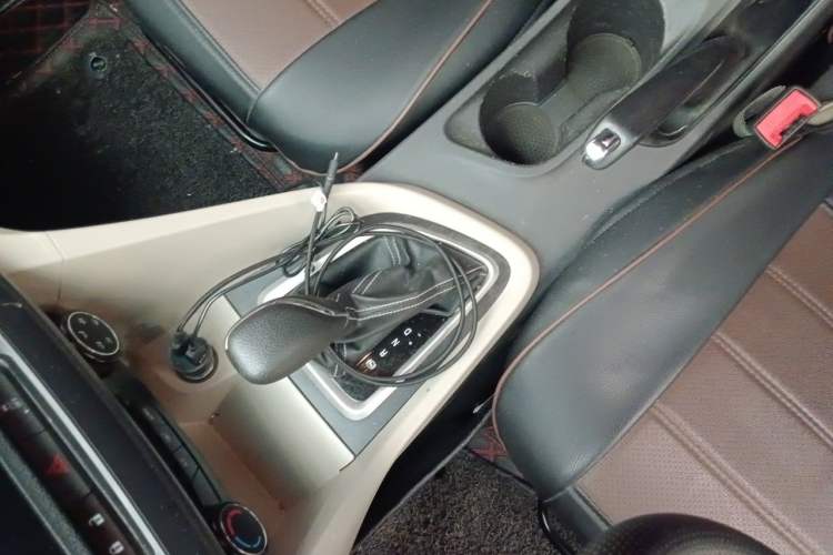 Used Buick GT 2017 15N Automatic Elite Version Gear Lever