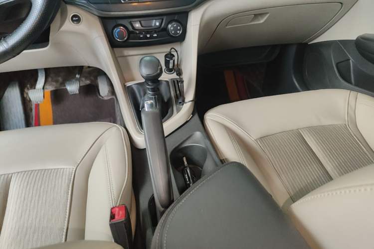 Used Buick GT 2017 15N Manual Elite Version Gear Lever
