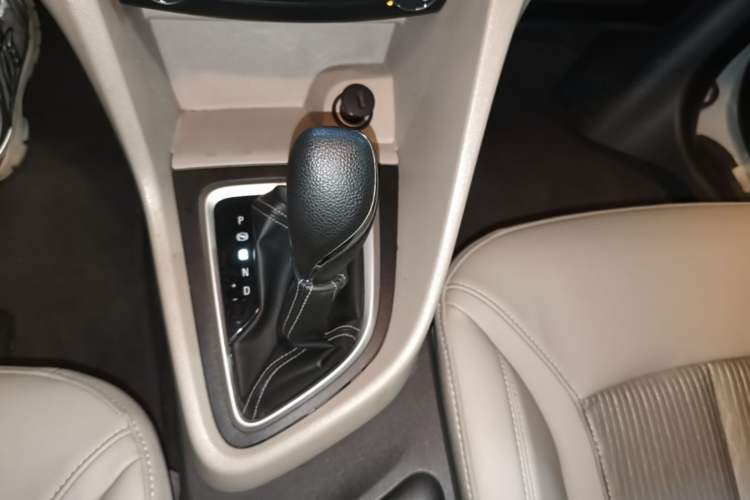 Used Buick GT 2017 15N Automatic Elite Version Gear Lever