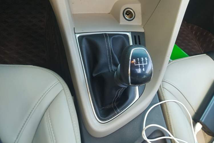 Used Buick GT 2017 15N Manual Elite Version Gear Lever