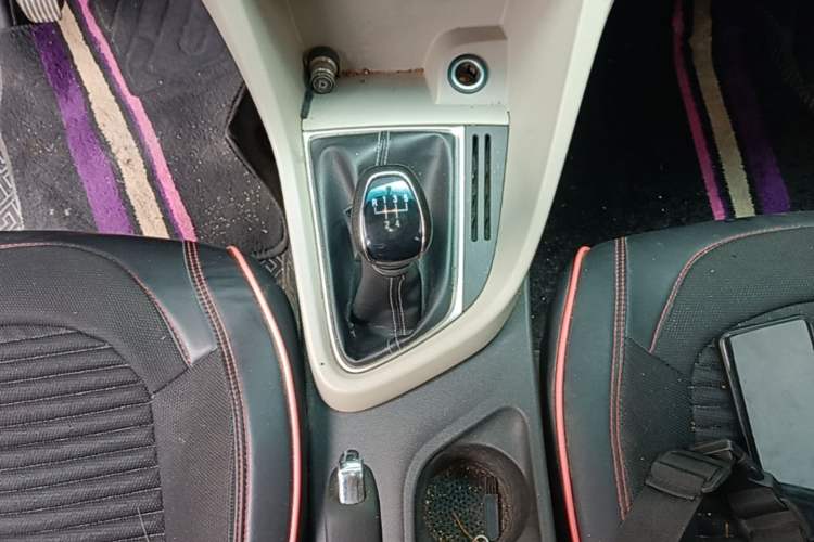 Used Buick GT 2017 15N Manual Entry-Level Trim Gear Lever