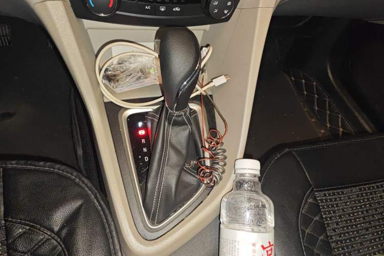 Used Buick GT 2017 15N Automatic Elite Version Gear Lever