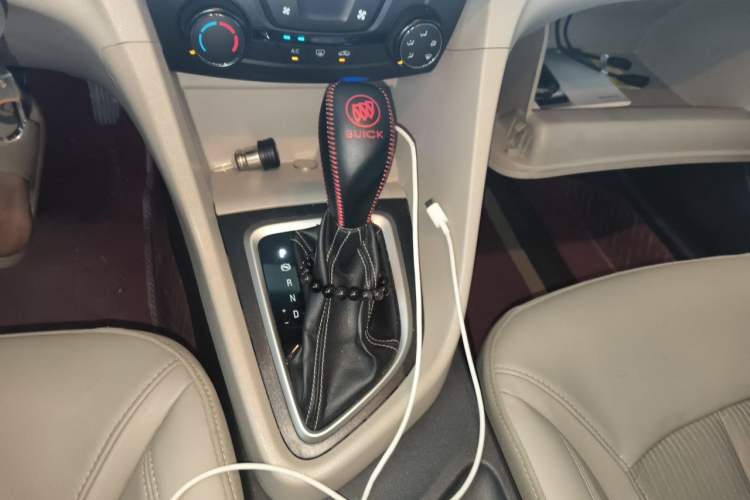 Used Buick GT 2017 15N Automatic Elite Version Gear Lever