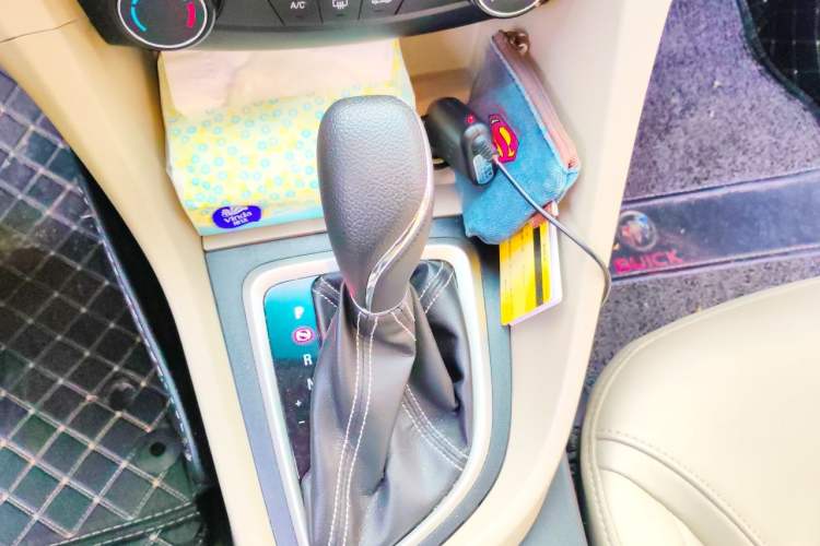 Used Buick GT 2017 15N Automatic Elite Version Gear Lever