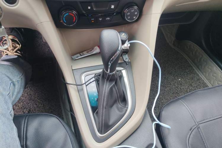Used Buick GT 2017 15N Automatic Entry-Level Trim Gear Lever