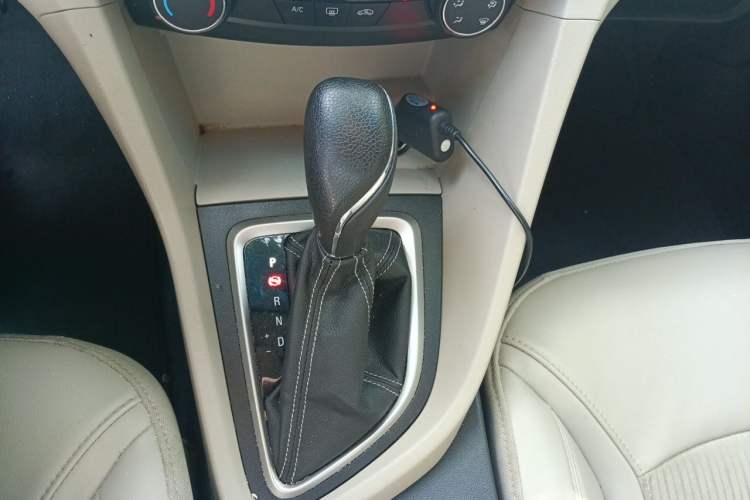 Used Buick GT 2017 15N Automatic Elite Version Gear Lever