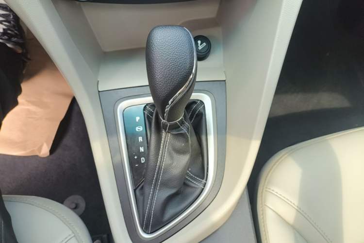 Used Buick GT 2017 15N Automatic Elite Version Gear Lever