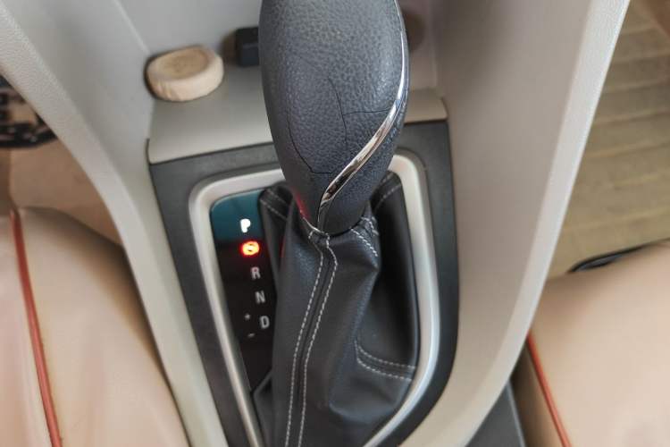 Used Buick GT 2017 15N Automatic Entry-Level Trim Gear Lever