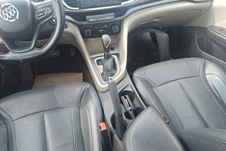 Used Buick GT 2017 15N Automatic Elite Version Gear Lever