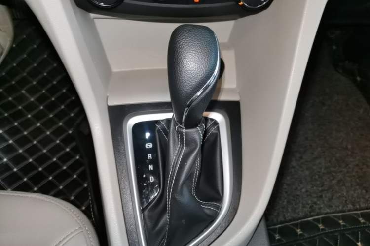 Used Buick GT 2017 15N Automatic Elite Version Gear Lever
