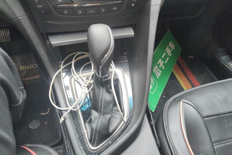 Used Buick GT 2017 15N Automatic Deluxe Edition Gear Lever