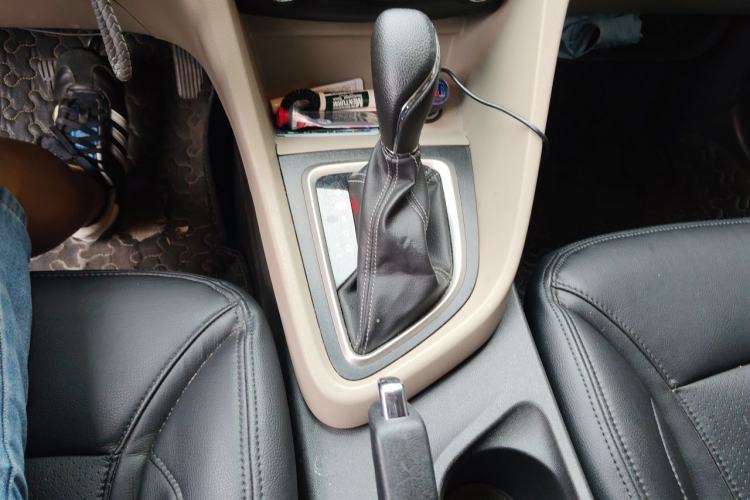 Used Buick GT 2017 15N Automatic Elite Version Gear Lever