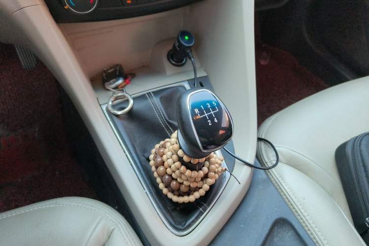 Used Buick GT 2017 15N Manual Entry-Level Trim Gear Lever