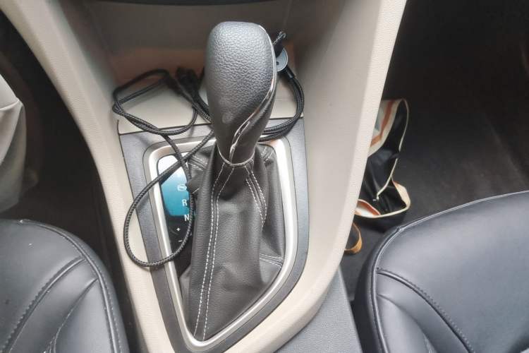 Used Buick GT 2017 15N Automatic Elite Version Gear Lever