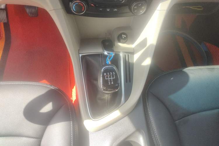 Used Buick GT 2017 15N Manual Entry-Level Trim Gear Lever