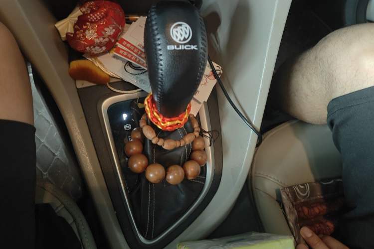 Used Buick GT 2017 15N Automatic Elite Version Gear Lever