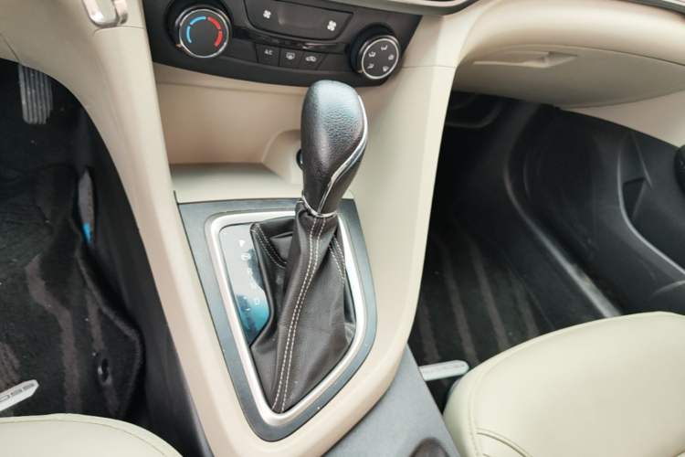 Used Buick GT 2017 15N Automatic Elite Version Gear Lever