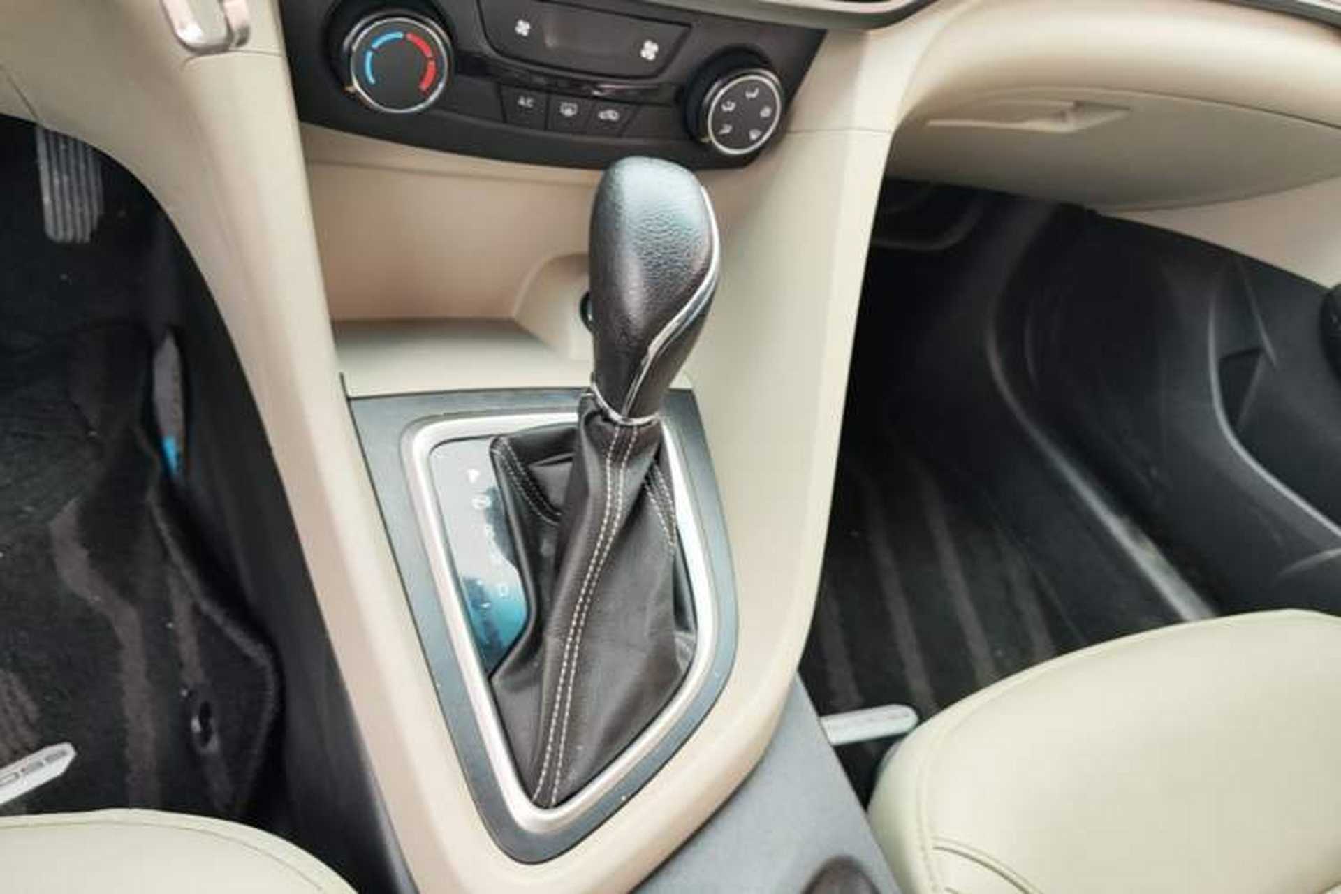 Used Buick GT 2017 15N Automatic Elite Version Gear Lever