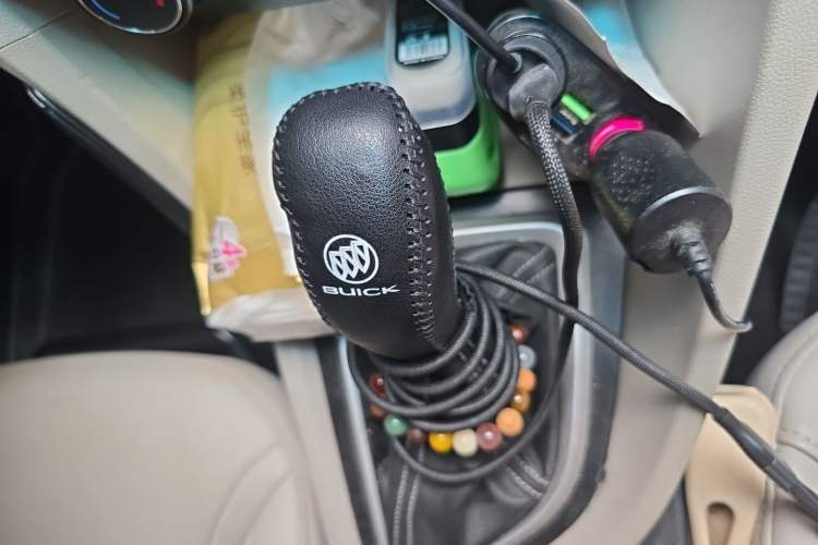 Used Buick GT 2017 15N Automatic Elite Version Gear Lever