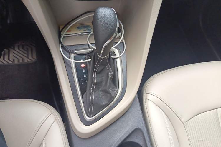 Used Buick GT 2017 15N Automatic Elite Version Gear Lever
