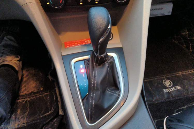 Used Buick GT 2017 15N Automatic Elite Version Gear Lever