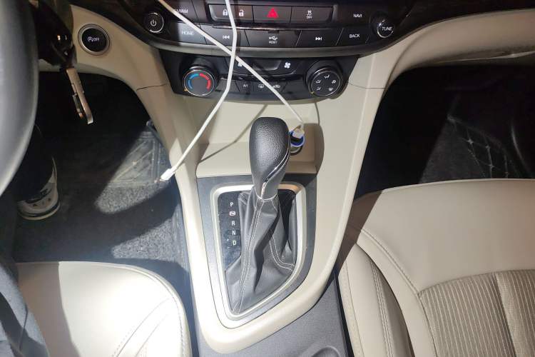 Used Buick GT 2017 15N Automatic Elite Version Gear Lever