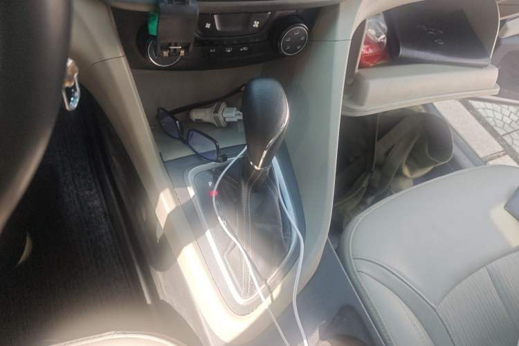 Used Buick GT 2017 15N Automatic Elite Version Gear Lever