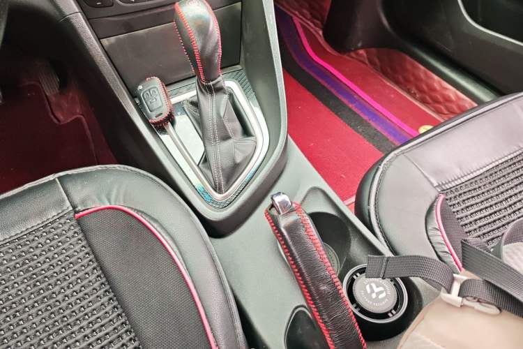 Used Buick GT 2017 15N Automatic Deluxe Edition Gear Lever