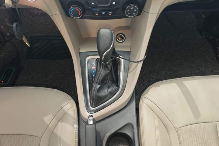 Used Buick GT 2017 15N Automatic Elite Version Gear Lever