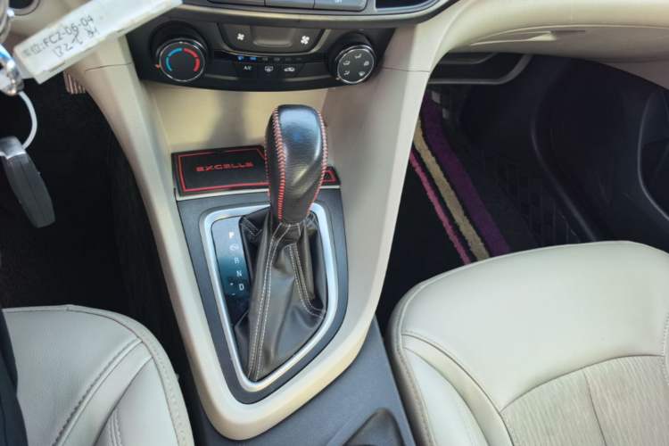 Used Buick GT 2017 15N Automatic Elite Version Gear Lever