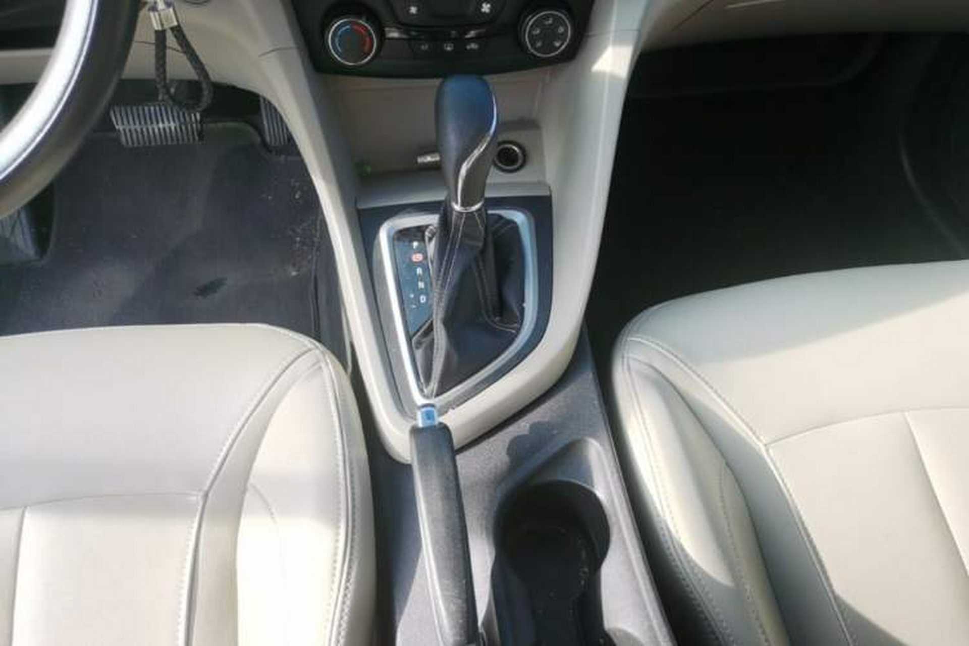 Used Buick GT 2017 15N Automatic Elite Version Gear Lever