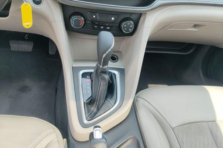 Used Buick GT 2017 15N Automatic Elite Version Gear Lever