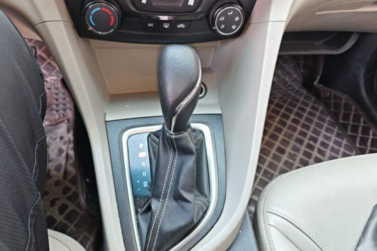 Used Buick GT 2017 15N Automatic Elite Version Gear Lever