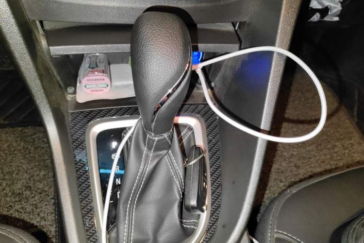 Used Buick GT 2017 15N Automatic Deluxe Edition Gear Lever