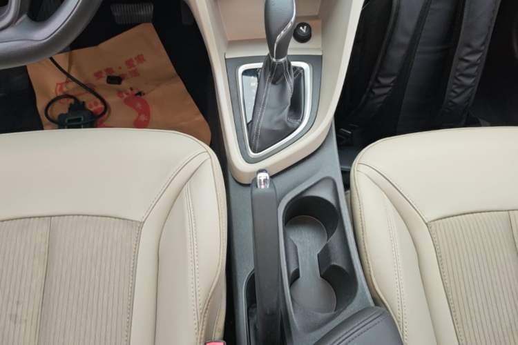 Used Buick GT 2017 15N Automatic Elite Version Gear Lever