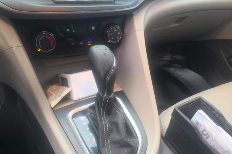 Used Buick GT 2017 15N Automatic Elite Version Gear Lever