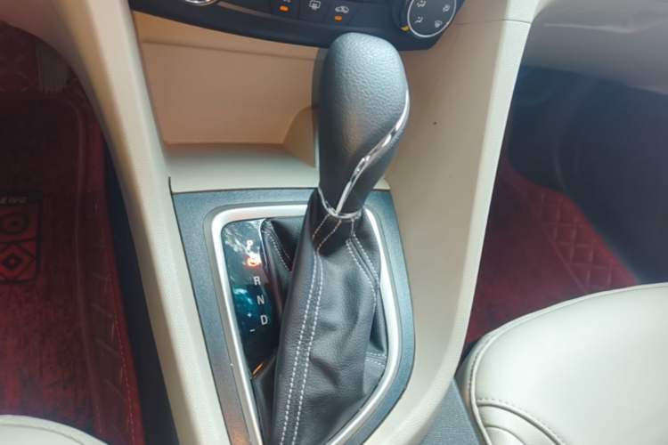 Used Buick GT 2017 15N Automatic Elite Version Gear Lever
